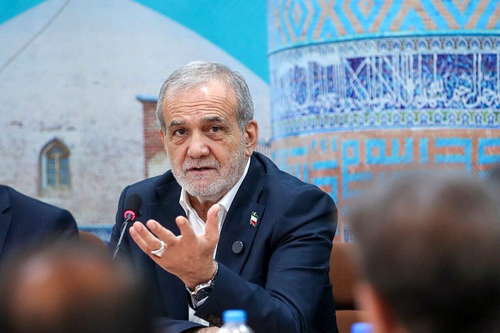 ما نمی‌توانیم حکومت کنیم و مردم گرسنه باشند